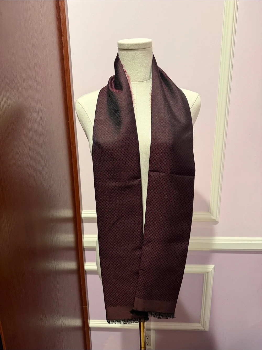 Burberry 100% silk Men's Burgundy & Black Micro-Patterned Scarf